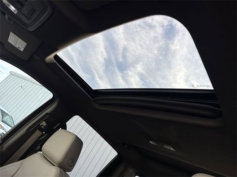 Used 2024 Chevrolet Silverado 1500 LTZ w/ LTZ Premium Package image 30