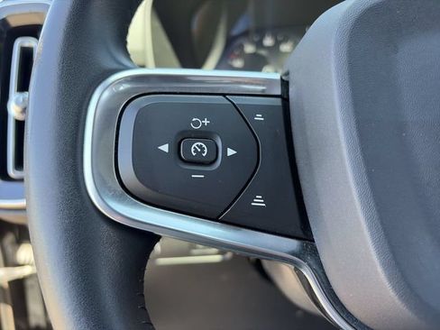 Used 2019 Volvo XC40 T4 Inscription FWD image 22