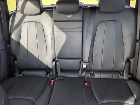 Used 2022 Mercedes-Benz GLB 250 image 26