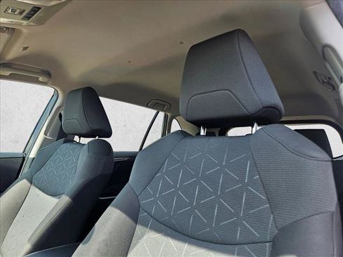 Used 2024 Toyota RAV4 XLE AWD/4WD image 12