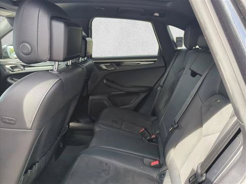 Used 2021 Porsche Macan AWD/4WD image 17