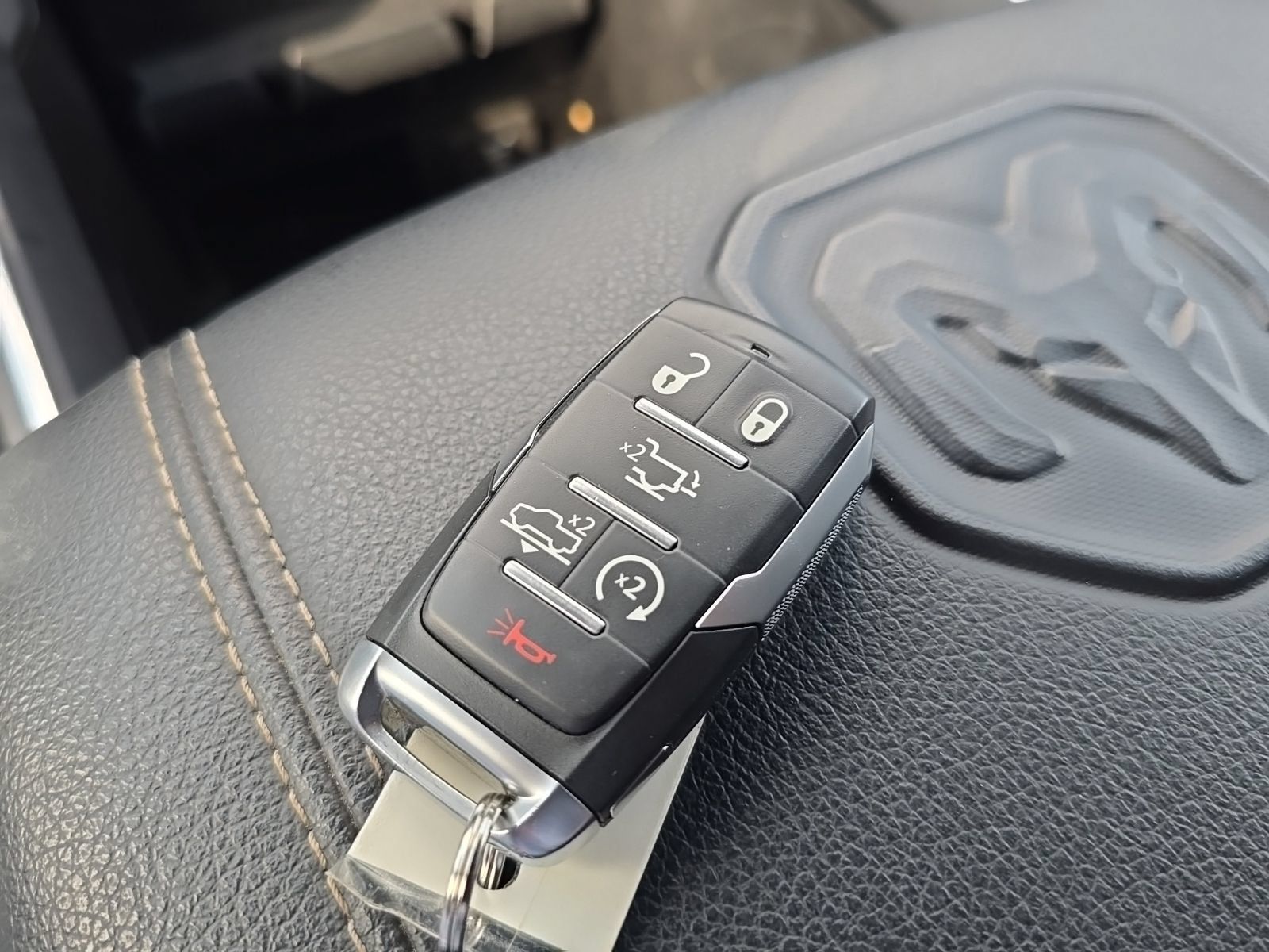Used 2023 RAM 1500 Laramie AWD/4WD image 30