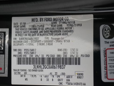 Used 2010 Lincoln MKZ image 28