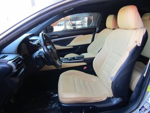 Used 2017 Lexus RC 200t F Sport RWD image 9