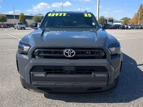 Certified 2025 Toyota 4Runner SR5 image 9