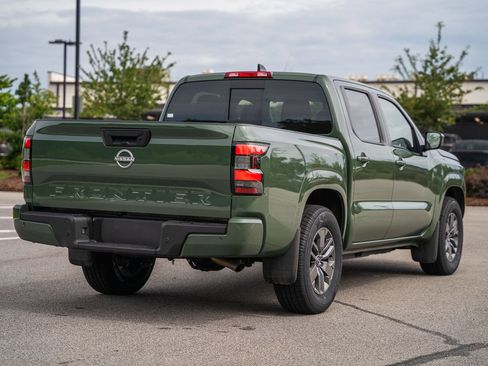 Used 2025 Nissan Frontier SV RWD image 7