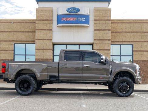 New 2026 Ford F450 4x4 Crew Cab Super Duty image 4
