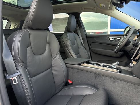 New 2026 Volvo XC60 B5 Ultra w/ Protection Package Premier image 15