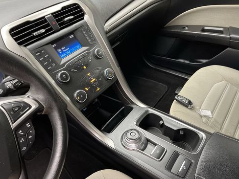 Certified 2019 Ford Fusion S FWD image 16