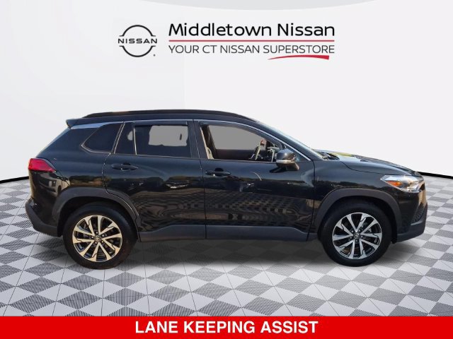 Used 2025 Toyota Corolla Cross XLE AWD/4WD image 2