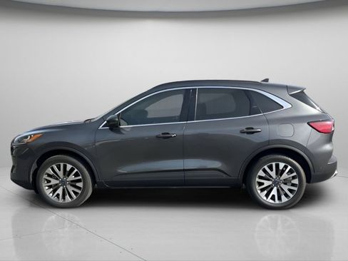 Used 2020 Ford Escape Titanium image 8