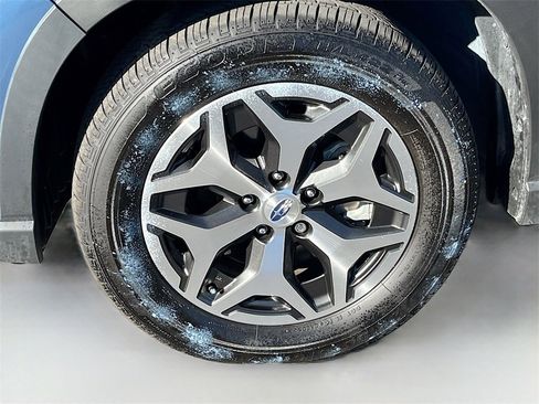 Used 2024 Subaru Forester Premium image 30
