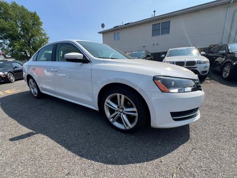 Used 2014 Volkswagen Passat 1.8T SE image 6