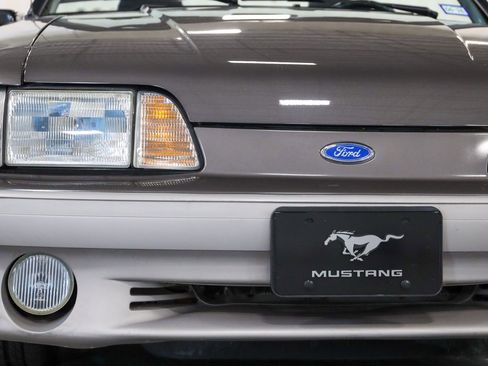 Used 1990 Ford Mustang GT RWD image 17