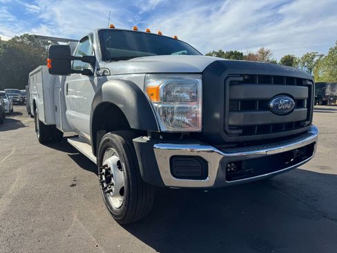 Used 2014 Ford F550 4x4 Regular Cab Super Duty image 7