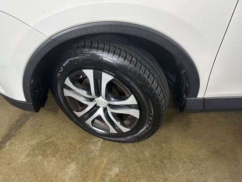 Used 2018 Toyota RAV4 LE w/ All Weather Liner Package AWD/4WD image 5