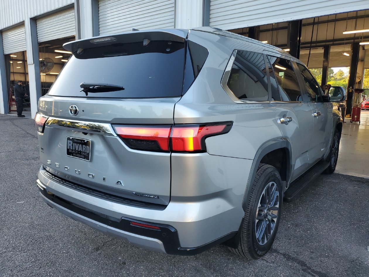 Used 2026 Toyota Sequoia Limited AWD/4WD image 4
