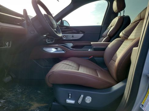 New 2026 Lincoln Nautilus Reserve image 17