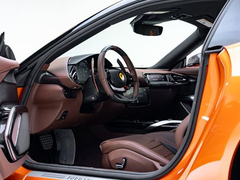 Used 2025 Ferrari 12Cilindri RWD image 36