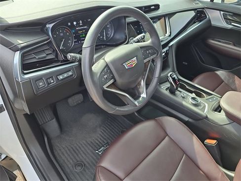 Certified 2024 Cadillac XT6 Premium Luxury w/ Technology Package image 10