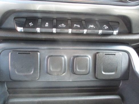 Used 2017 Chevrolet Silverado 1500 LTZ Z71 w/ LTZ Plus Package image 38