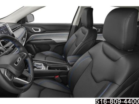 Used 2022 Jeep Compass Limited AWD/4WD image 13