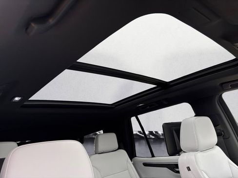 New 2026 Chevrolet Tahoe Premier image 16