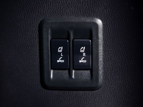 Used 2024 Lexus GX 550 w/ Cold Area Package AWD/4WD image 40