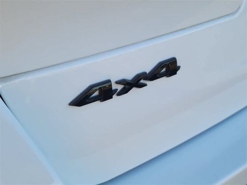 Used 2024 Jeep Grand Cherokee L Laredo image 6