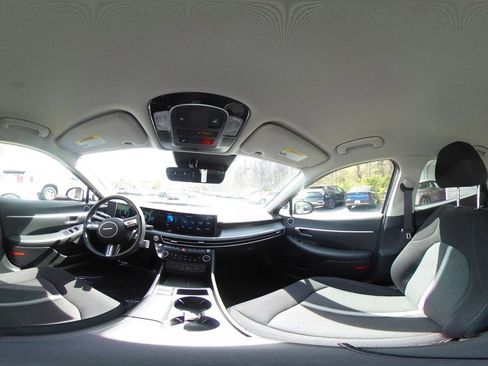 Used 2025 Hyundai Sonata SEL FWD image 37