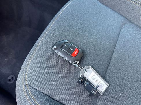 Used 2025 Jeep Wrangler Sport S image 22