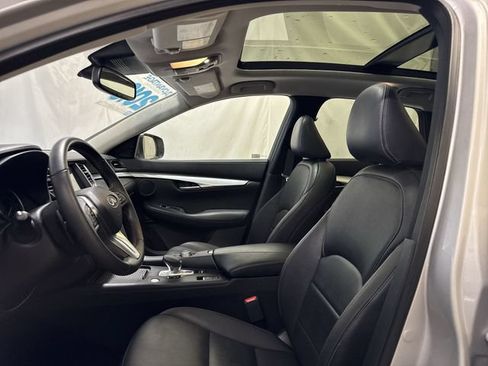 Used 2019 INFINITI QX50 Luxe FWD image 11
