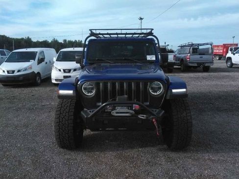 Used 2019 Jeep Wrangler Unlimited Rubicon AWD/4WD image 2