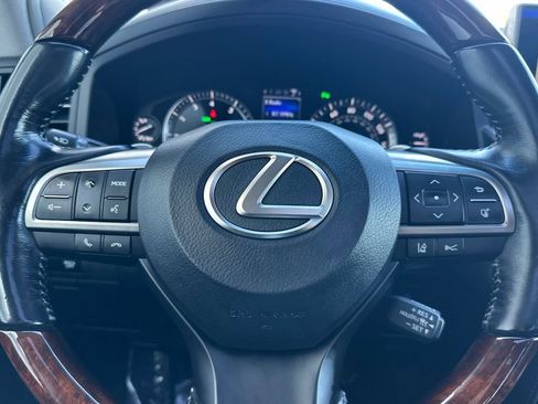 Used 2017 Lexus LX 570 4WD image 26