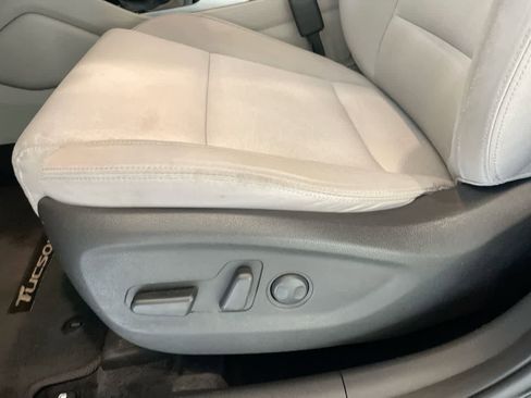 Used 2017 Hyundai Tucson Sport image 12