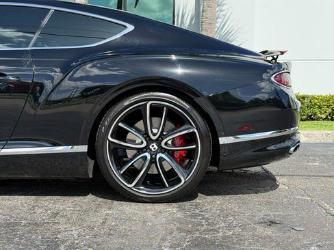 Used 2022 Bentley Continental GT AWD/4WD image 17
