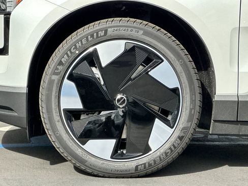 New 2026 Volvo EX30 Plus w/ Climate Package AWD/4WD image 24