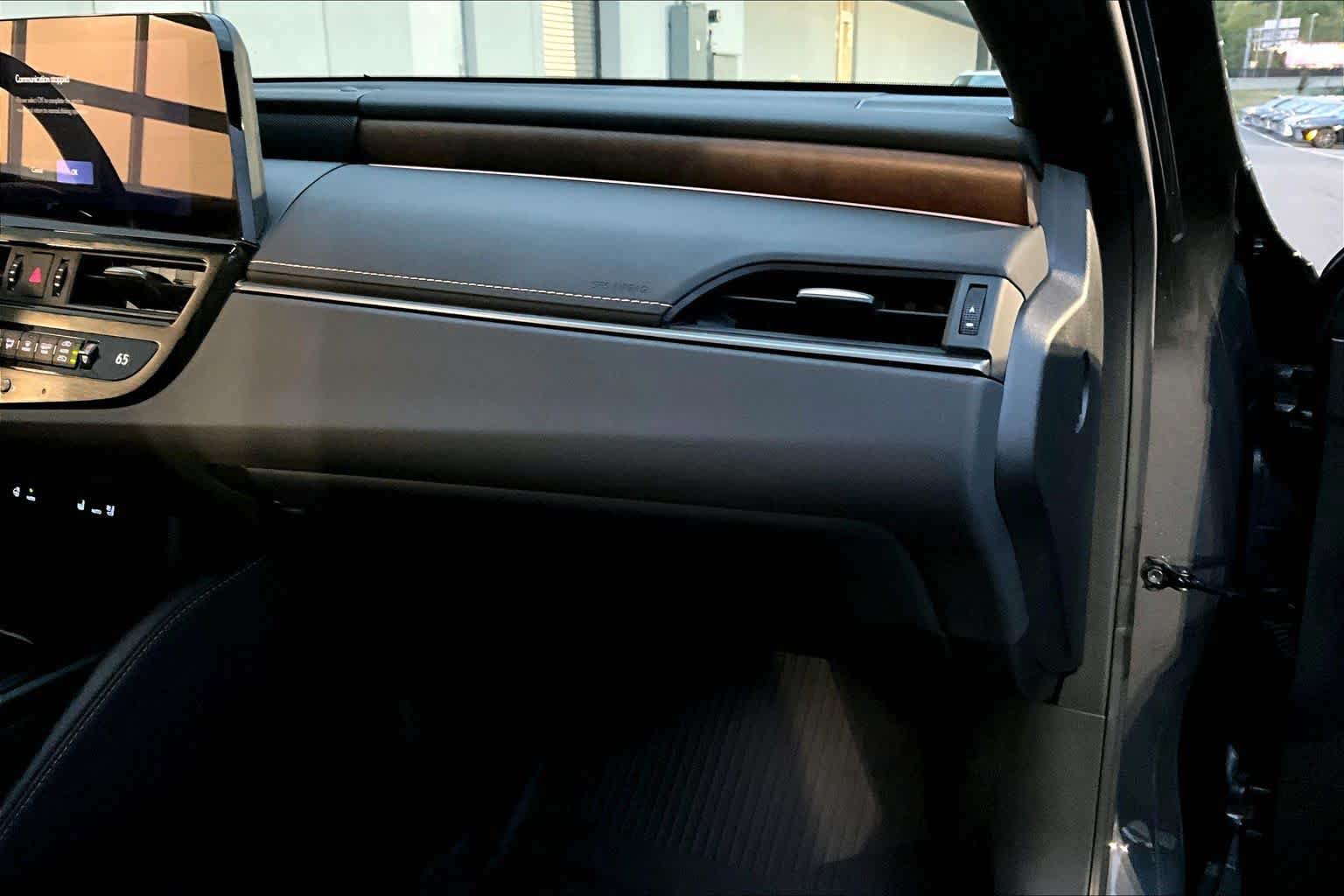 Used 2024 Lexus ES 350 w/ Premium Package FWD image 26