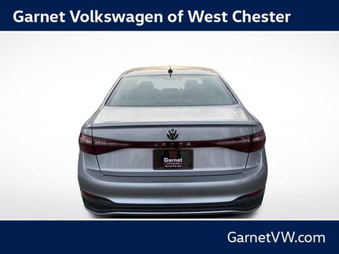 New 2026 Volkswagen Jetta SE FWD image 4