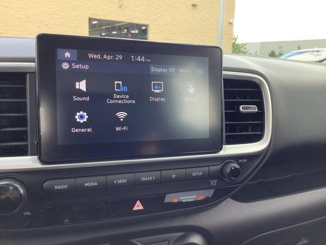 Used 2026 Hyundai Venue SEL FWD image 29