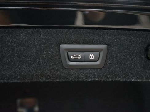 Used 2017 BMW 540i xDrive AWD/4WD image 64