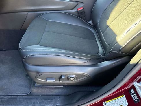 Used 2025 Jeep Grand Cherokee L Altitude image 11