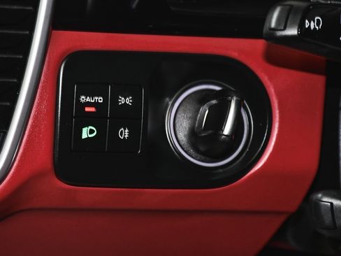 Used 2023 Porsche Cayenne Turbo S image 23