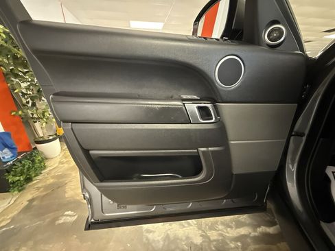 Used 2016 Land Rover Range Rover Sport HSE AWD/4WD image 32
