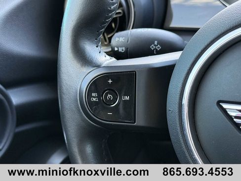 Used 2024 MINI Cooper 4-Door Hardtop image 17