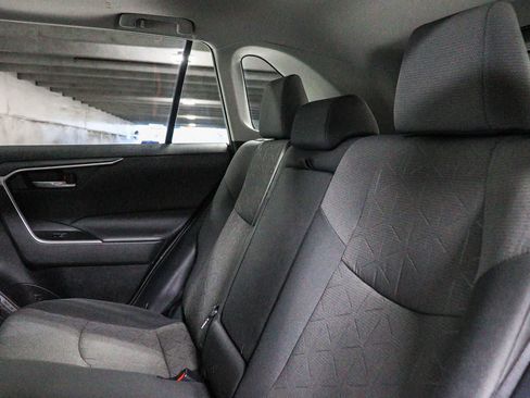 Certified 2022 Toyota RAV4 XLE w/ Convenience Package FWD image 20
