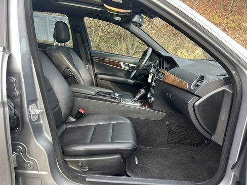 Used 2014 Mercedes-Benz C 250 Sedan image 20