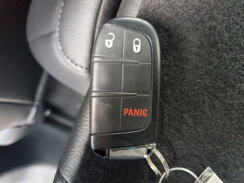 Certified 2024 Jeep Compass Latitude image 26