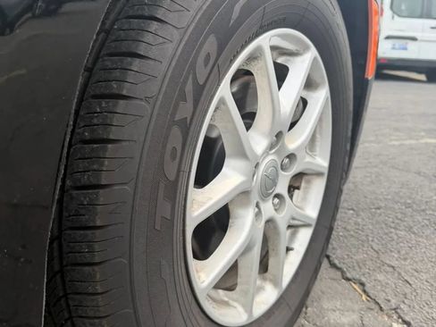 Used 2020 Chrysler Pacifica Touring-L FWD image 9
