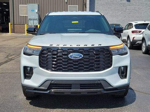 New 2026 Ford Explorer ST-Line AWD/4WD image 2